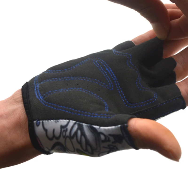 
Manufacturer customized 2020 fashion children half finger cycling gloves comfort abrasion resistance bicycle sports gloves 