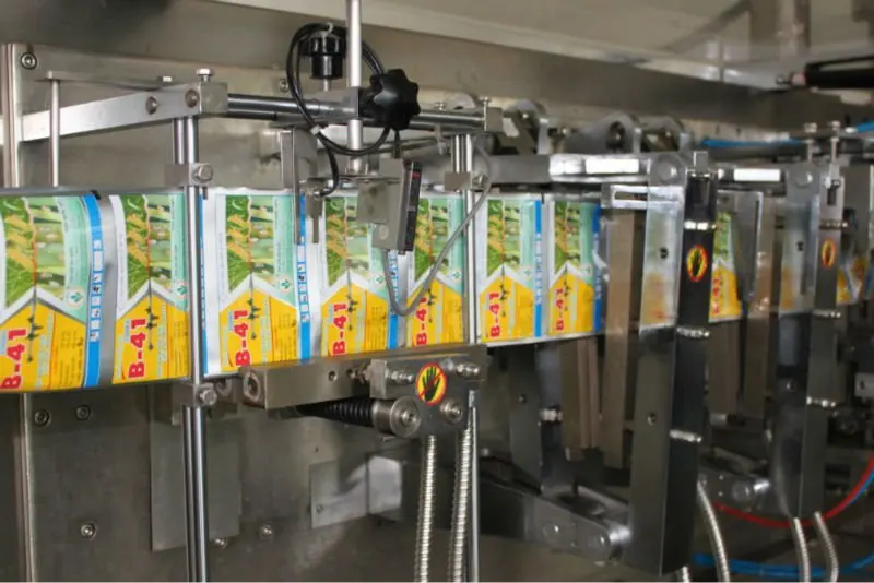 YF-180T Instant Noodle Sauce Filling and Packaging Machine