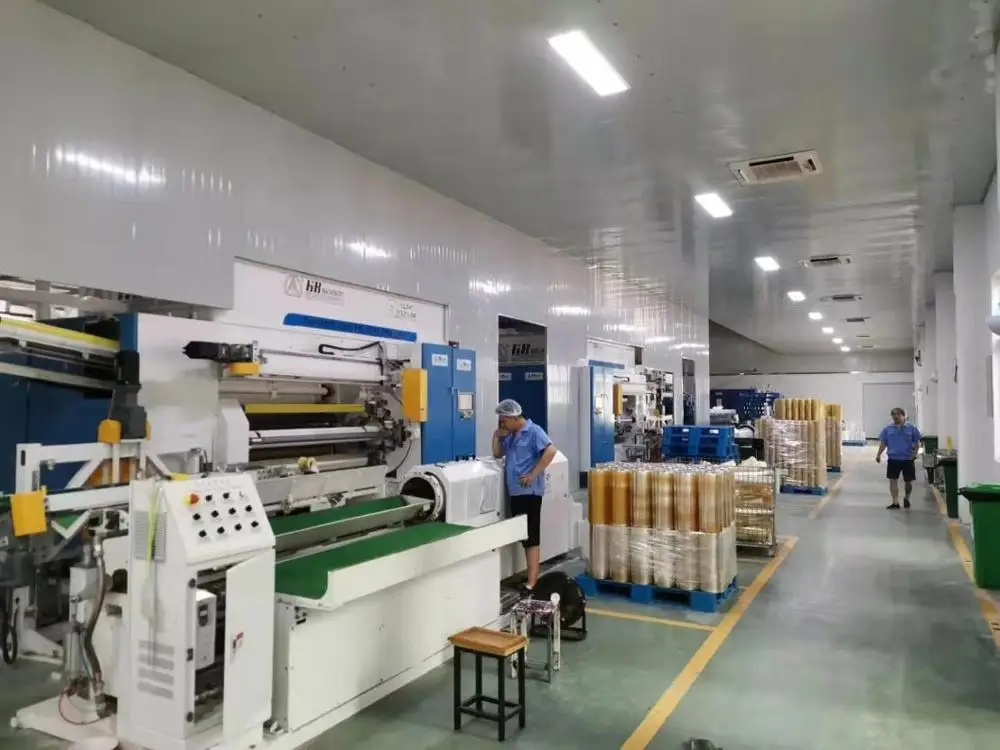 
Food grade jumbo 500m PVC wrap film cling film plastic film with inner box cutter 