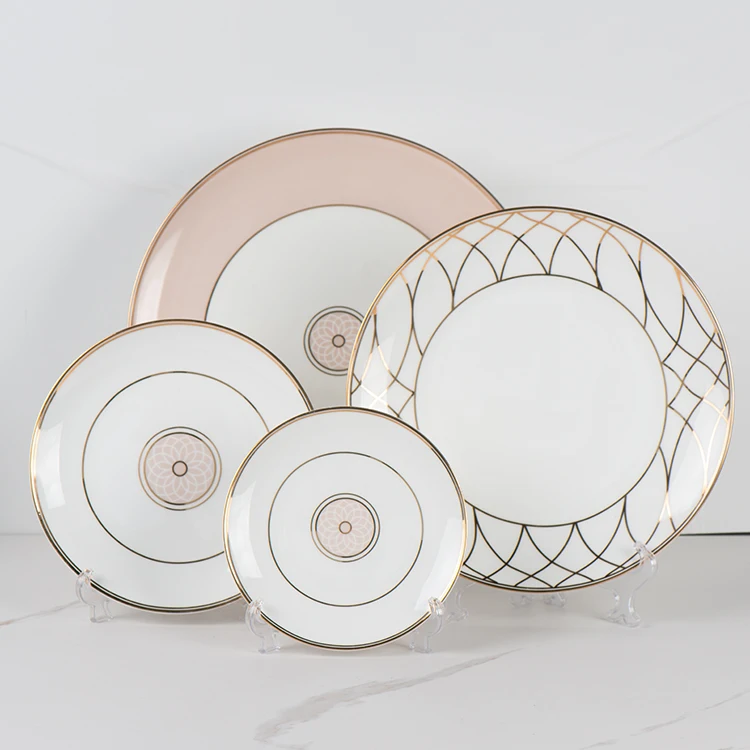 Wholesale European dinnerware sets dinner plates with gold trim for restaurant