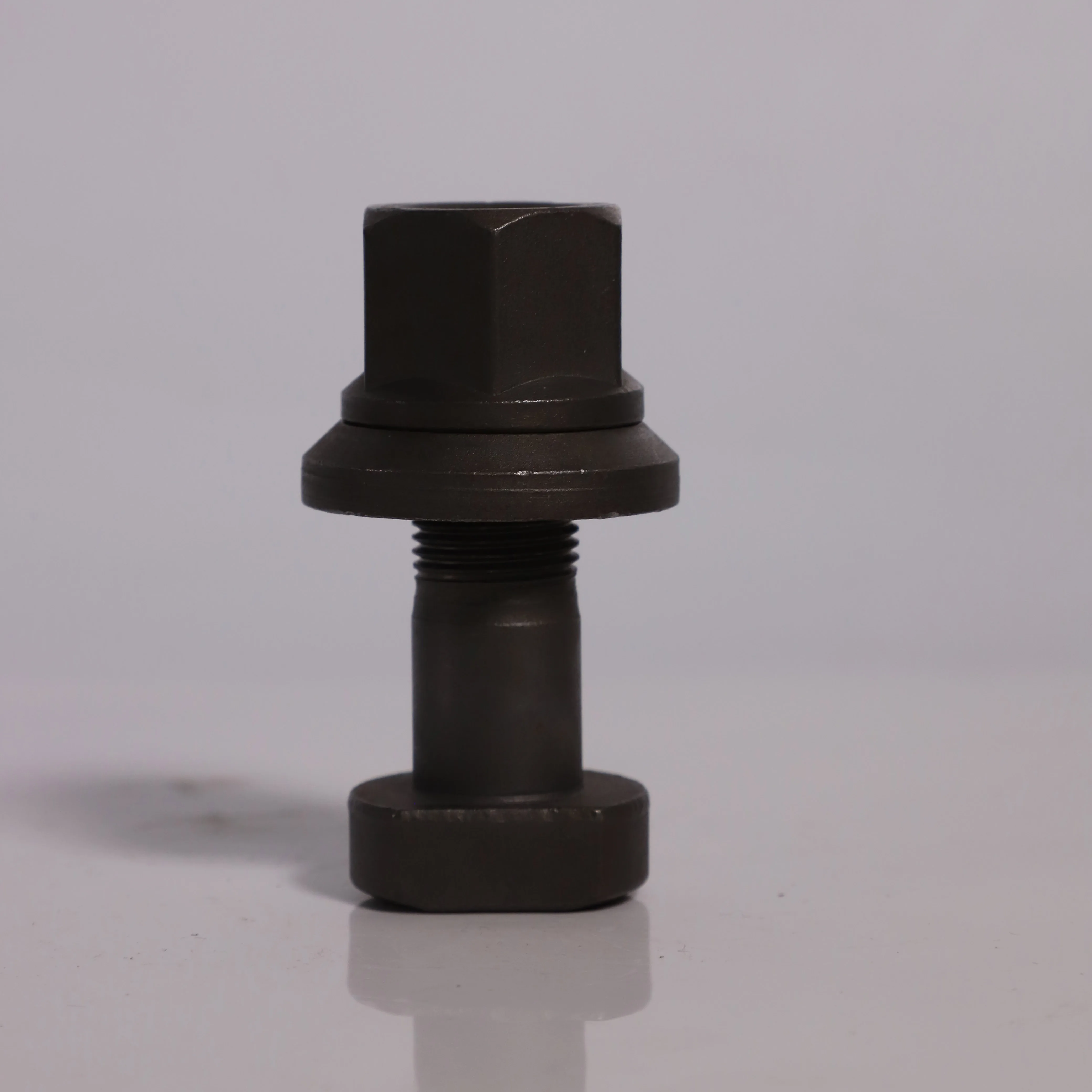 Hot Products heavy truck MAN Wheel hub bolt  M18*1.5*73  grade 10.9  wheel bolt with factory price