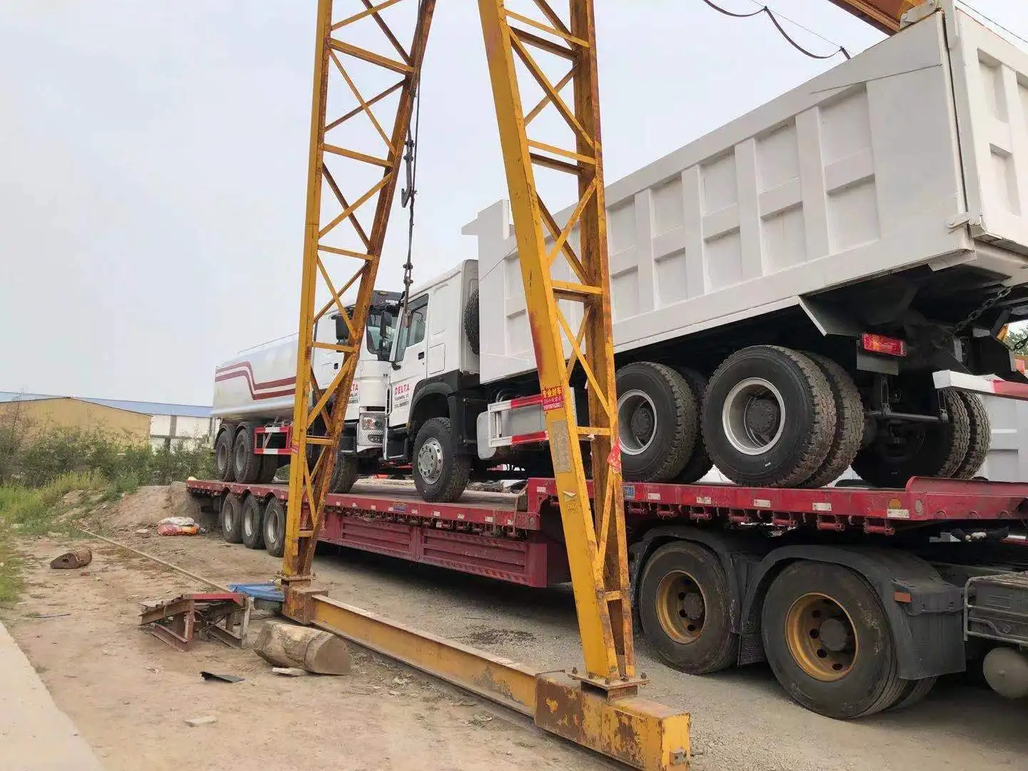  Б/у самосвал Sinotruck Howo 20 30 50 70 100 тонн 8x4