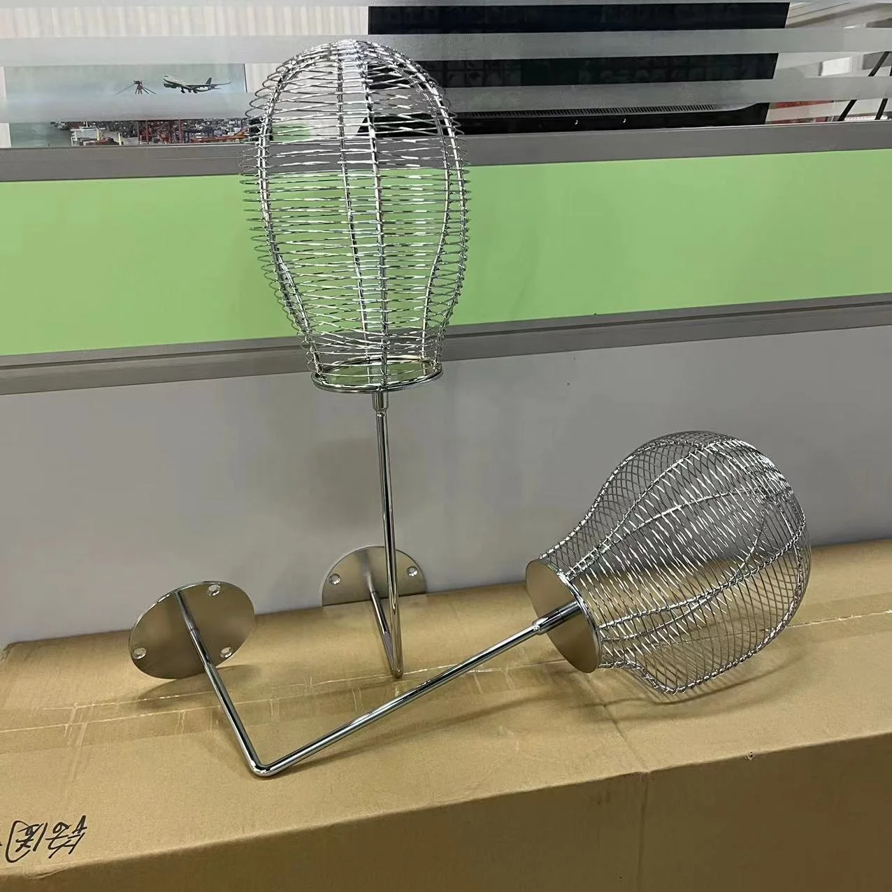 Wire Hats Display Holder Wall Mounted Wig Display Rack Storage Holder / Silver Wigs Display Head Metal Women for Boutique Gold