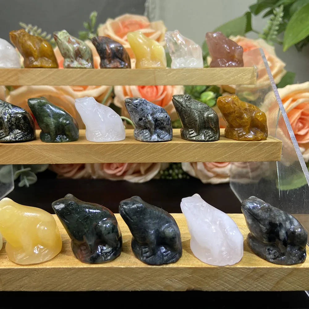 Natural Crystal Carvings 3cm Mini Frog Crafts Mix Material Crystal Healing Gifts