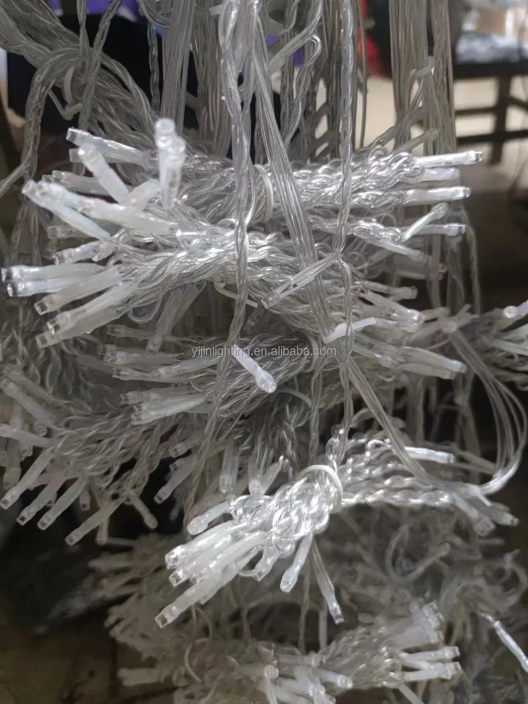 ip44 icicle light.jpg