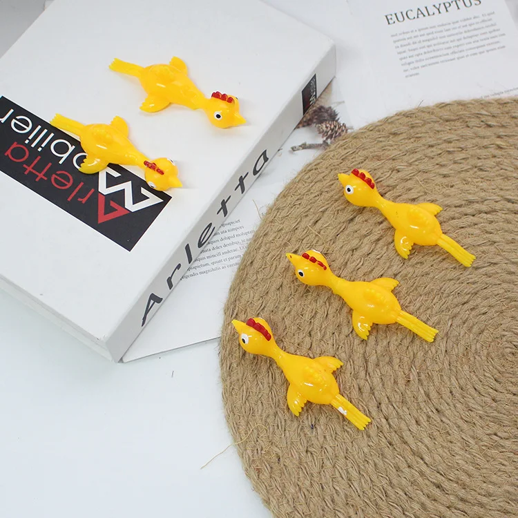 Slingshot Rubber Chicken Funny Flick Chicken Flying Chicken Flingers Stretchy Toys Easter Chicks Party Activity for Children