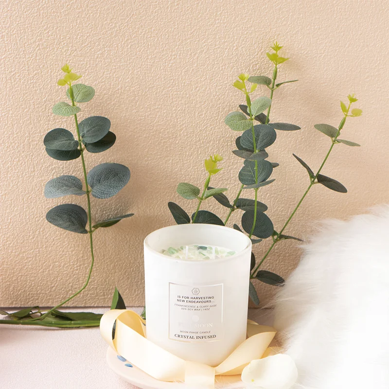 Wholesale Customize Natural Fragrance Oil Crystal Scented Candle  Glass Jar Handmade Soy Wax Aroma Candle for Home Scents