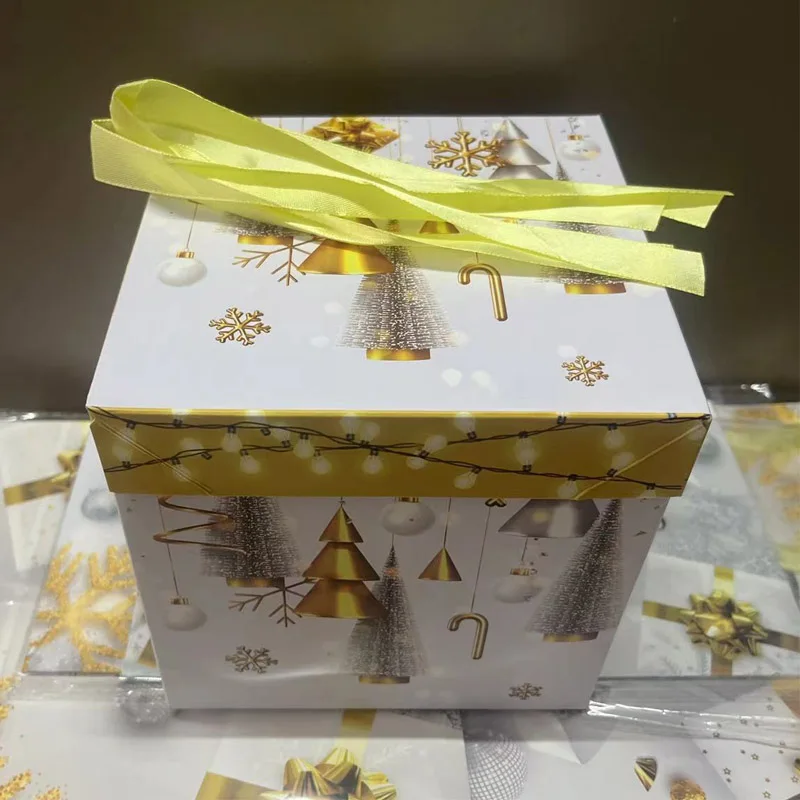 New Design Christmas Treat Gift Wrap Boxes for Holiday Xmas Presents Multi-piece Bronzing Paper Candy Gift Paper Box