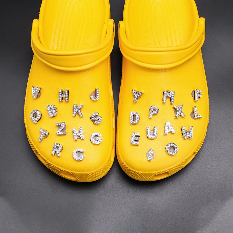 Luxury Charms For Bracelets Bulk Mexican Inspired Croc Charms Decorative Shoes Metal Buckle For Women Sandals