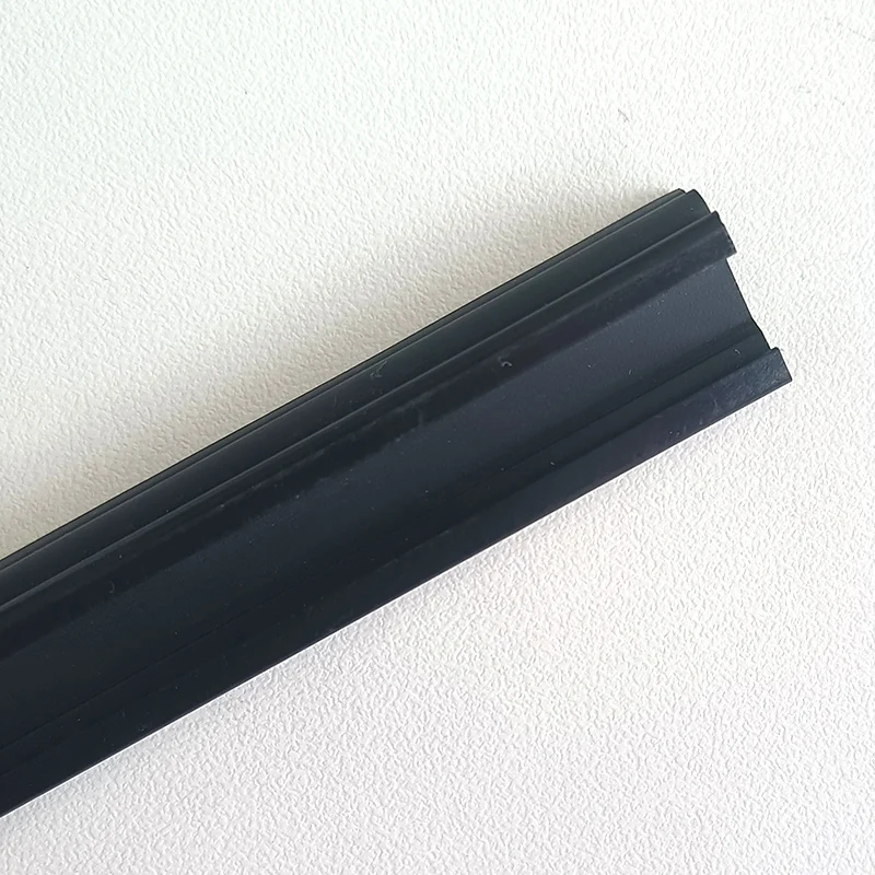 China Manufacturer Sound Noise Insulation Windproof Silicon Pipe Car Door Seal Strips
