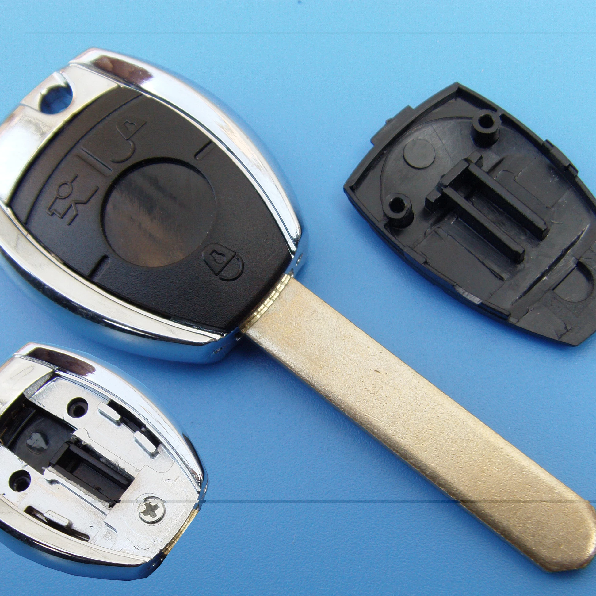 Transponder key blank case for Hond chip key