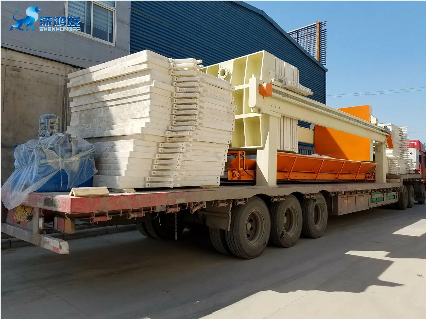 Automatic membrane filter press with auto-cloth washing device for waste water