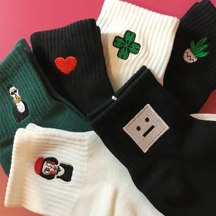  Многоцветный изготовленный на заказ женские логотип Socken хлопковые носки с вышивкой
