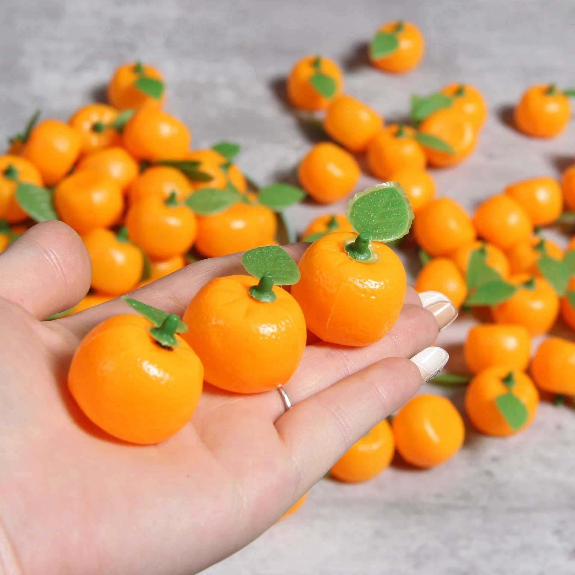 Wholesale Artificial Fruits Mini Oranges Model Lifelike Little Plastic Tangerine Fruit Model For Party Christmas Decoration