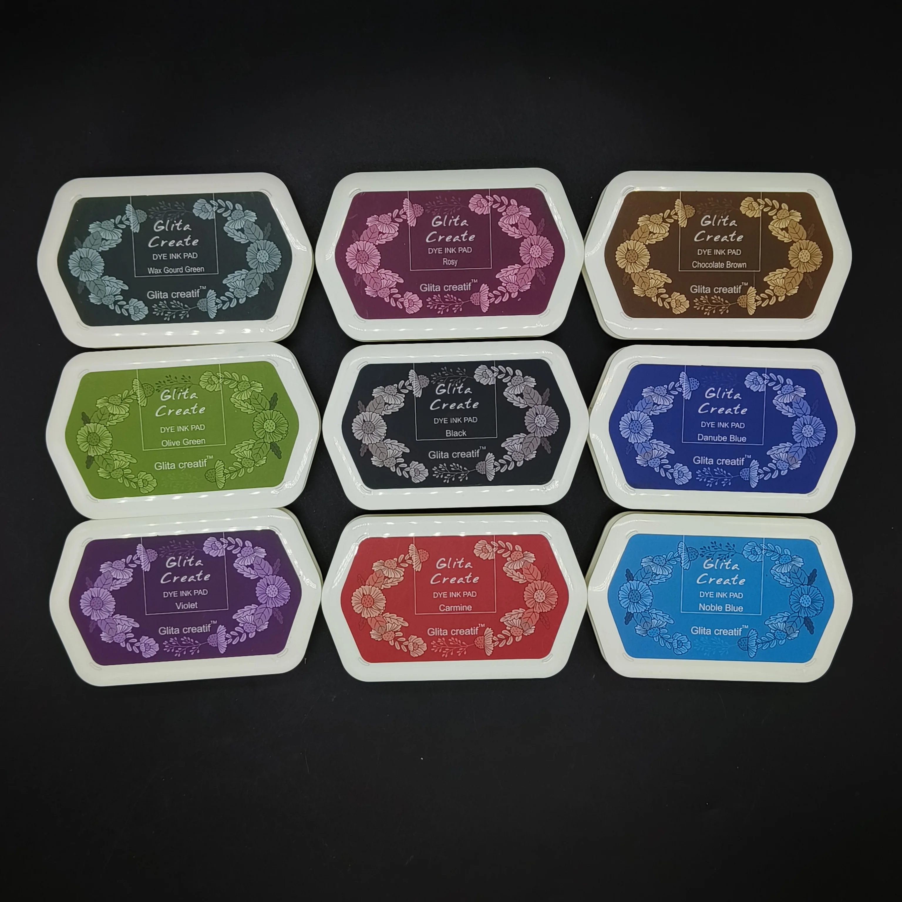 High quality oil-based dye ink pad Colorful Dye Inkpad Plastic Cards and paper craft Ink Pad For Decoration Scrapbooking