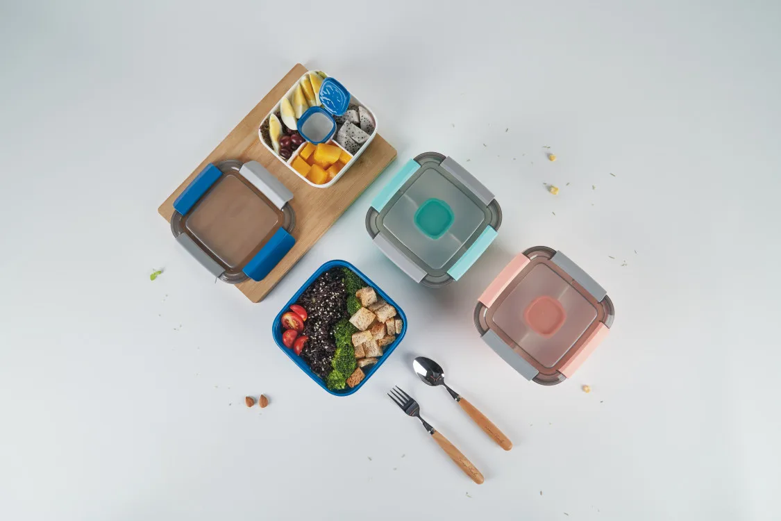 Syh668 Portable Insulated Dual Tier Large Bento Lunch Box Salad Bowl with Spork Plastic Food Storage Container Salads Lunches