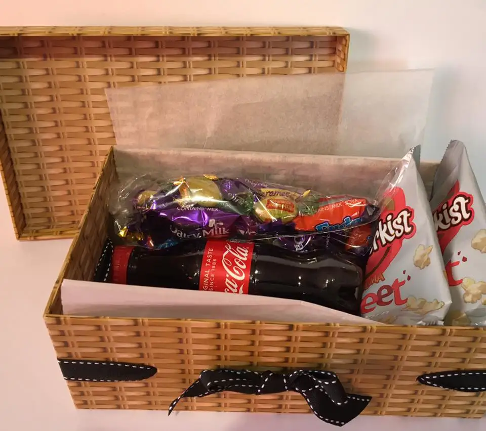 PP Rectangle Handmade Wicker Basket  Box with Lid Snack Storage Woven Box  Plastic Rattan Basket Mega Chocolate Gift Hamper