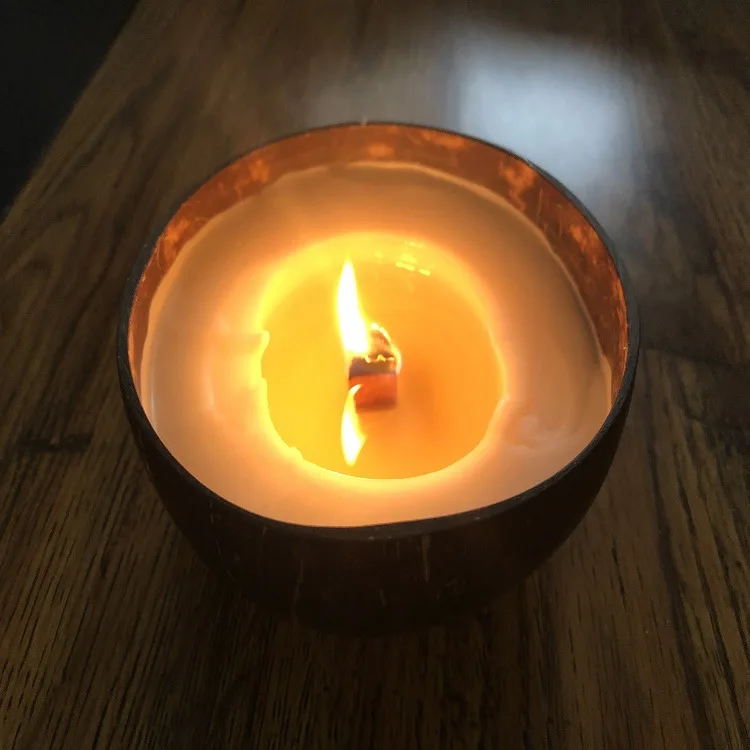 
Wholesale custom coconut shell bowl soy wax scented candles 
