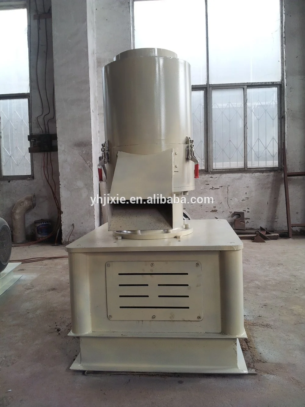 Yinhao sawdust pellet mill/cube pellet machine/alfalfa briquette machine