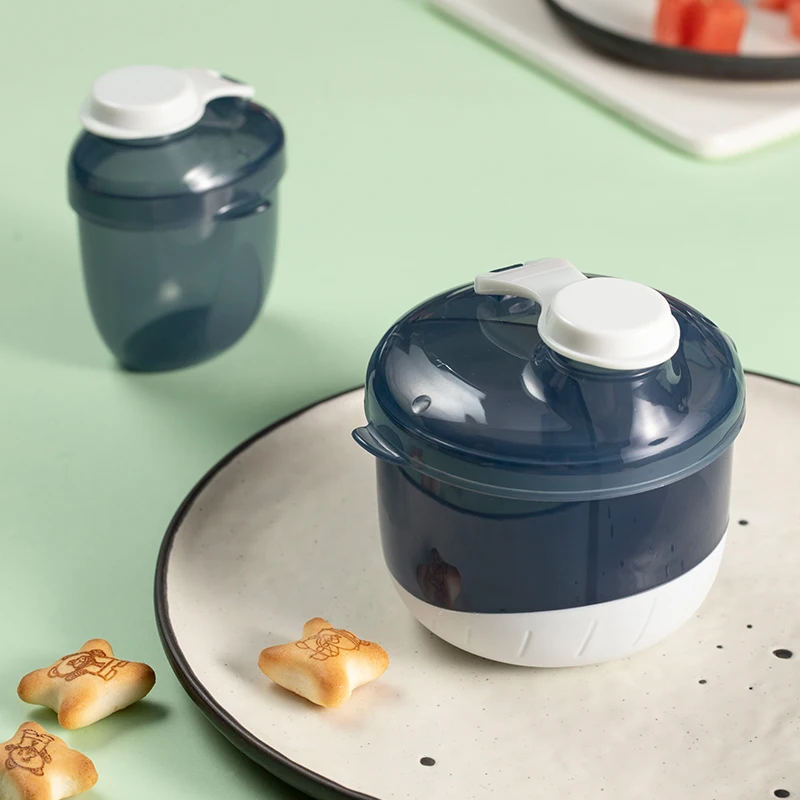 BPA Free Plastic Milk Powder Dispenser Box Small Baby Food Storage Container for 0-12 Months Silicon Material