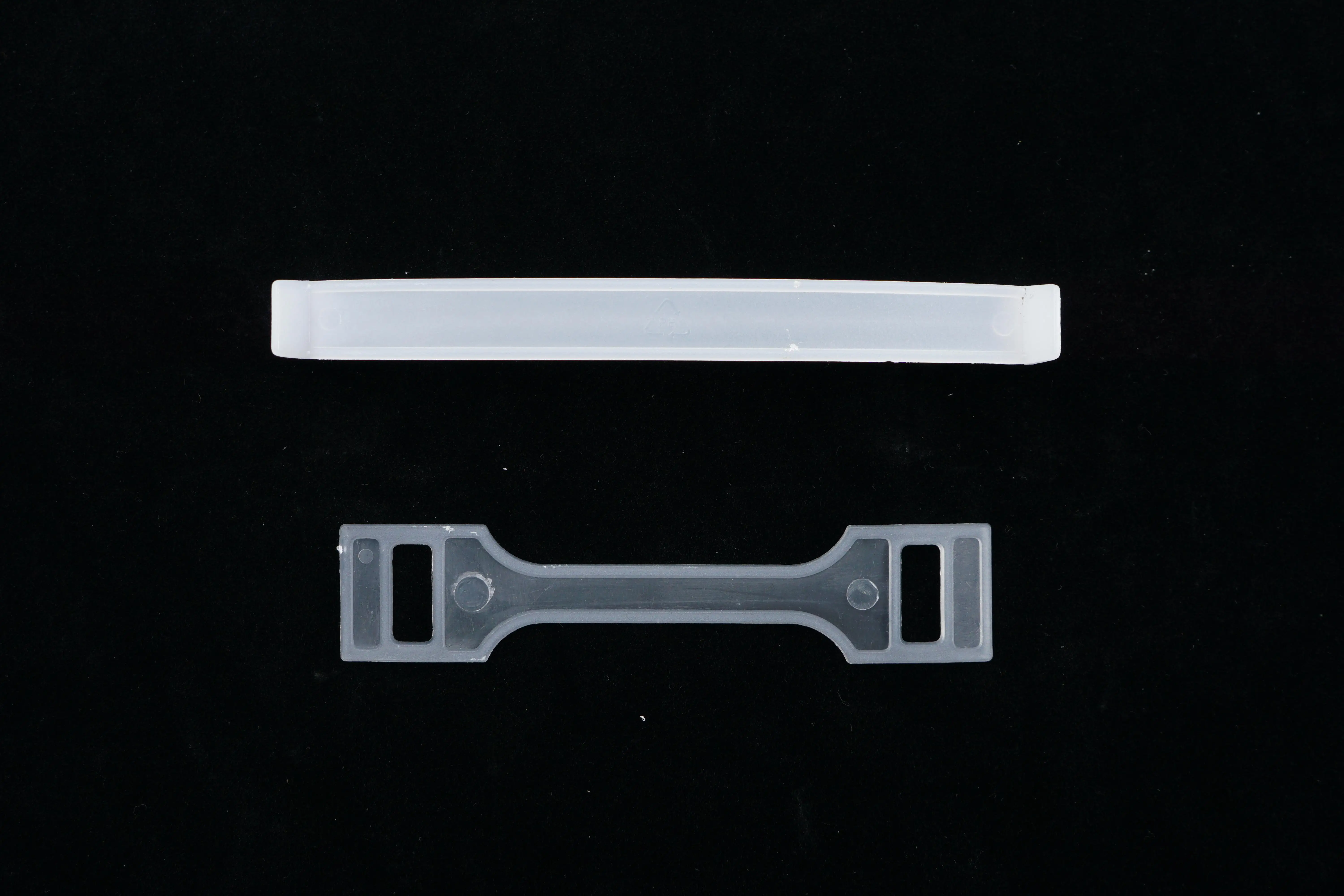 Wholesale transparent portable plastic handle for handling cartons Material plastic