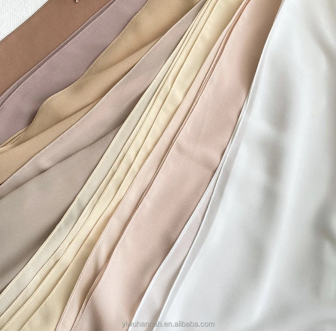 Оптовая продажа Новая мягкая креповая шифоновая шаль из хиджаба длиной 175 см этнического дизайна полиэфирного шелка для дубайского мусульманского тудунга Малайзии