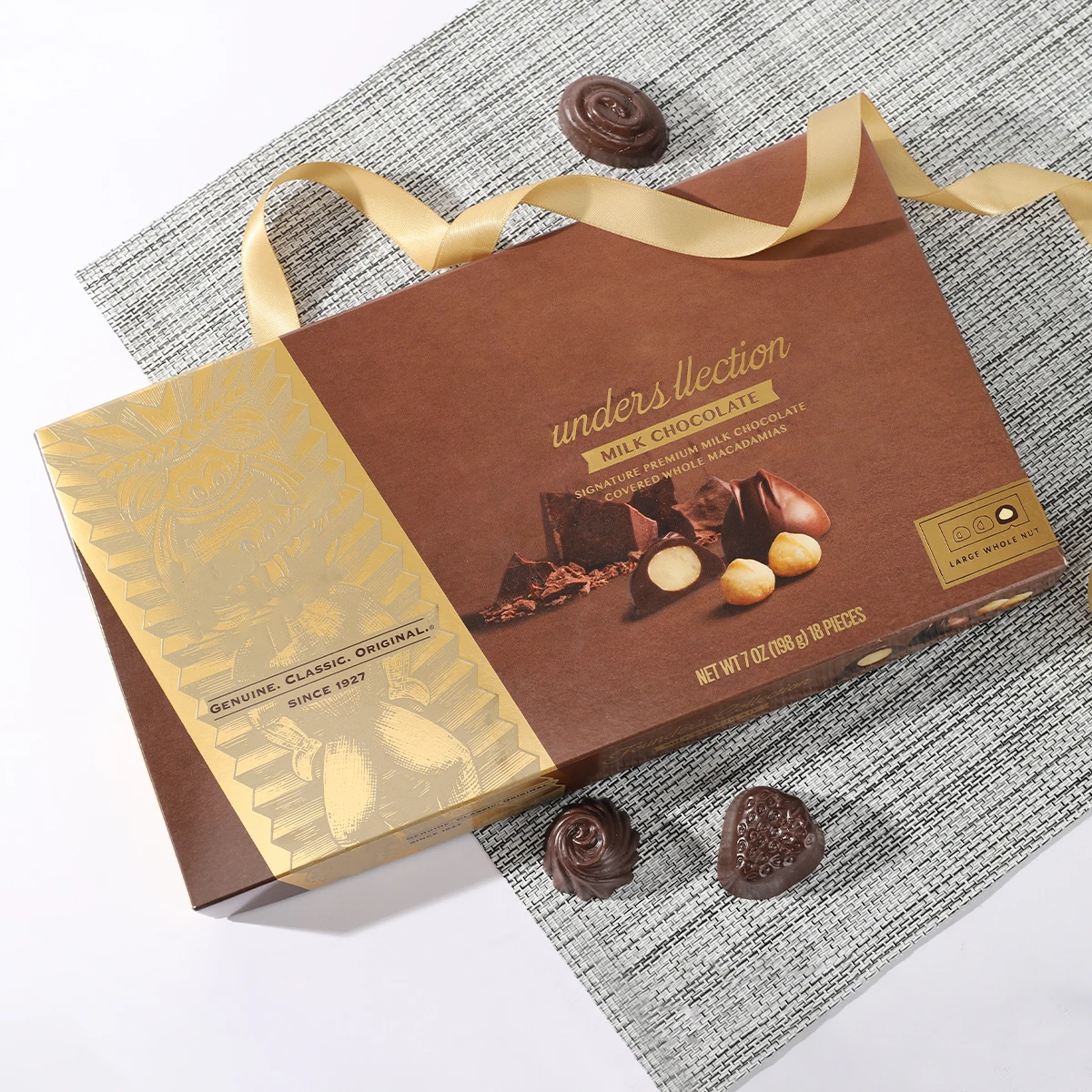 chocolate pvc plastic clear box with gold inserts candy sweet chocolate packaging box with dividers