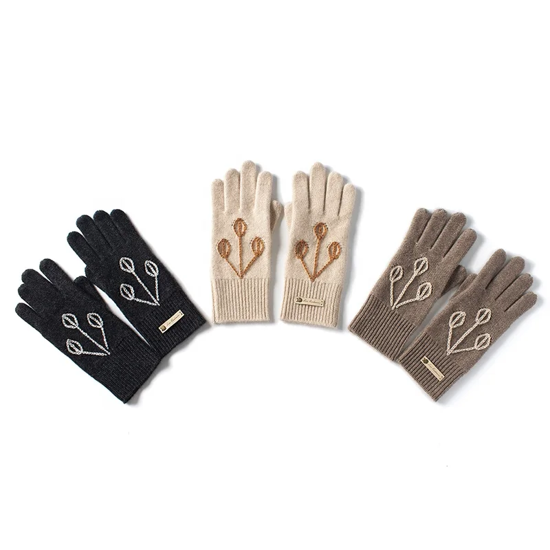 2021 new design factory direct sale elegant top grade cashmere household gloves with hand embroidery