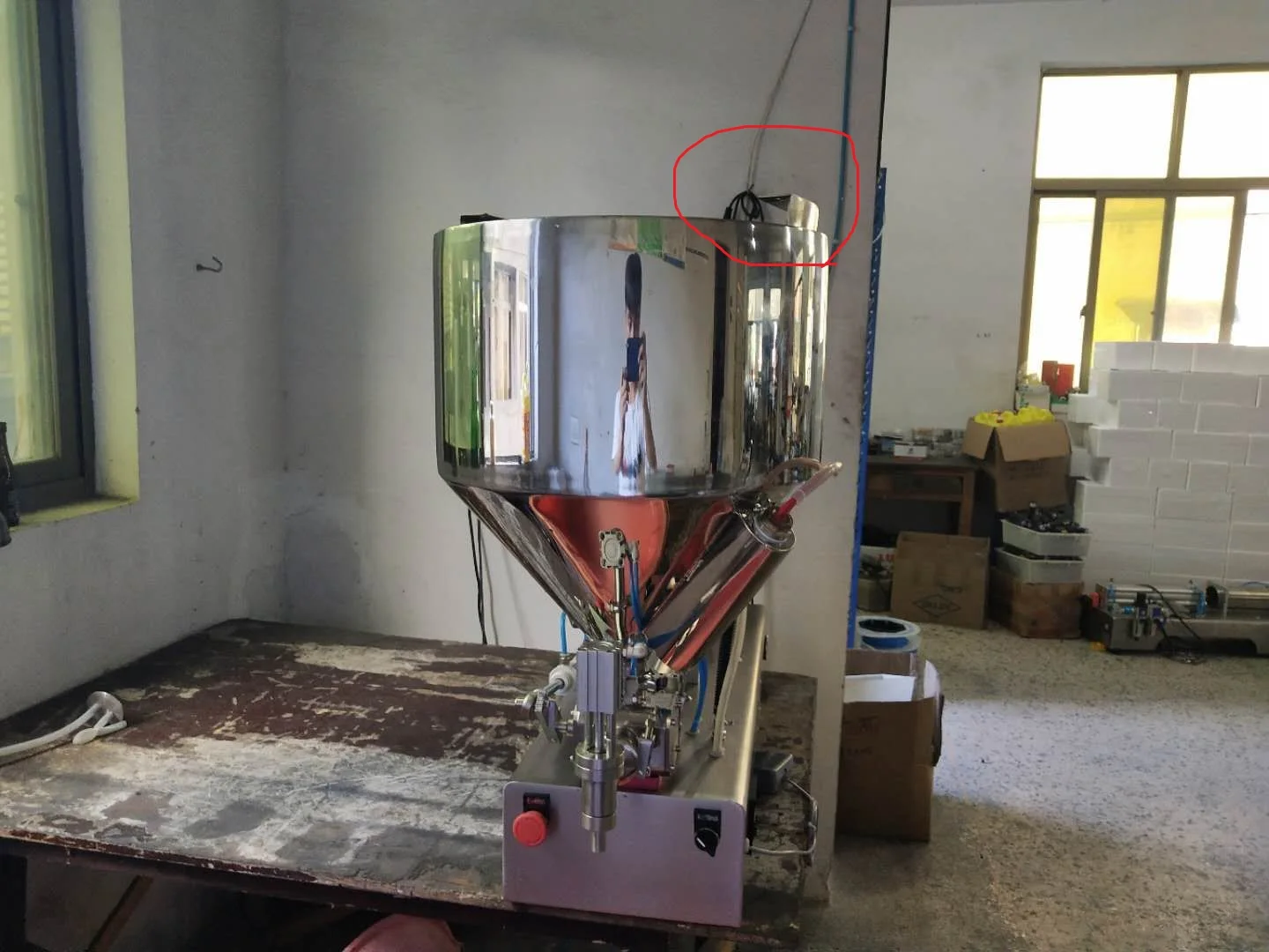 pneumatic and electricity cosmetic cream filling machine for face cream/body cream/hand cream