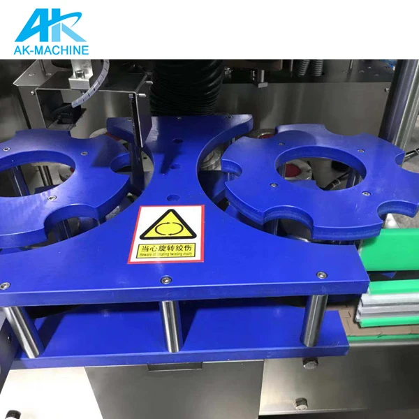 AK-HMR8 Automatic OPP Hot Melt Glue Labeling Machine Sticker Labeling Machine For PET Bottle Laber Sticker Round