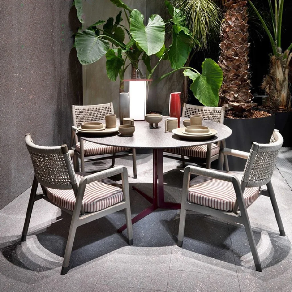 High-End Teak Table And Chair For Courtyard Waterproof Anti-Oxidation Villa Terrace Leisure Furniture Sets