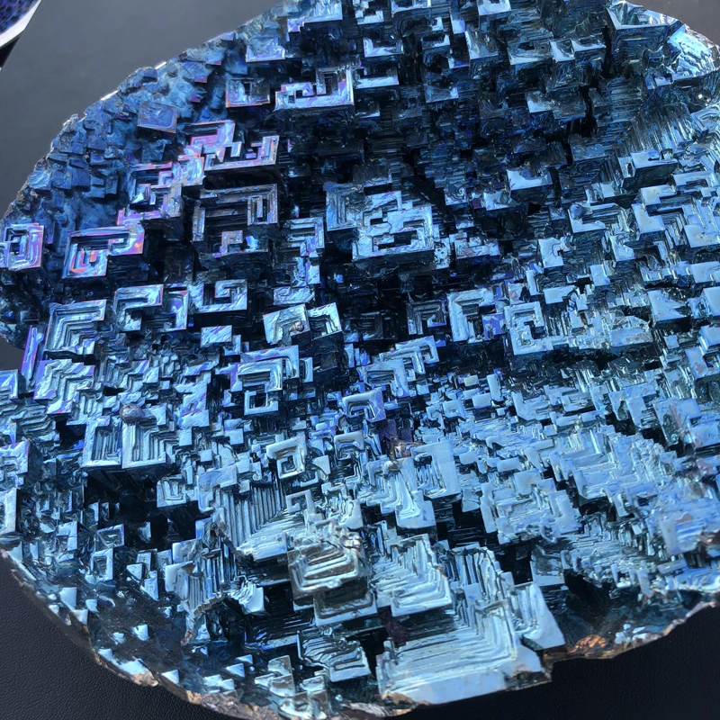 Wholesale Beautiful Rough Stone Natural Blue Mineral Bismuth Ore Crystal For Decoration