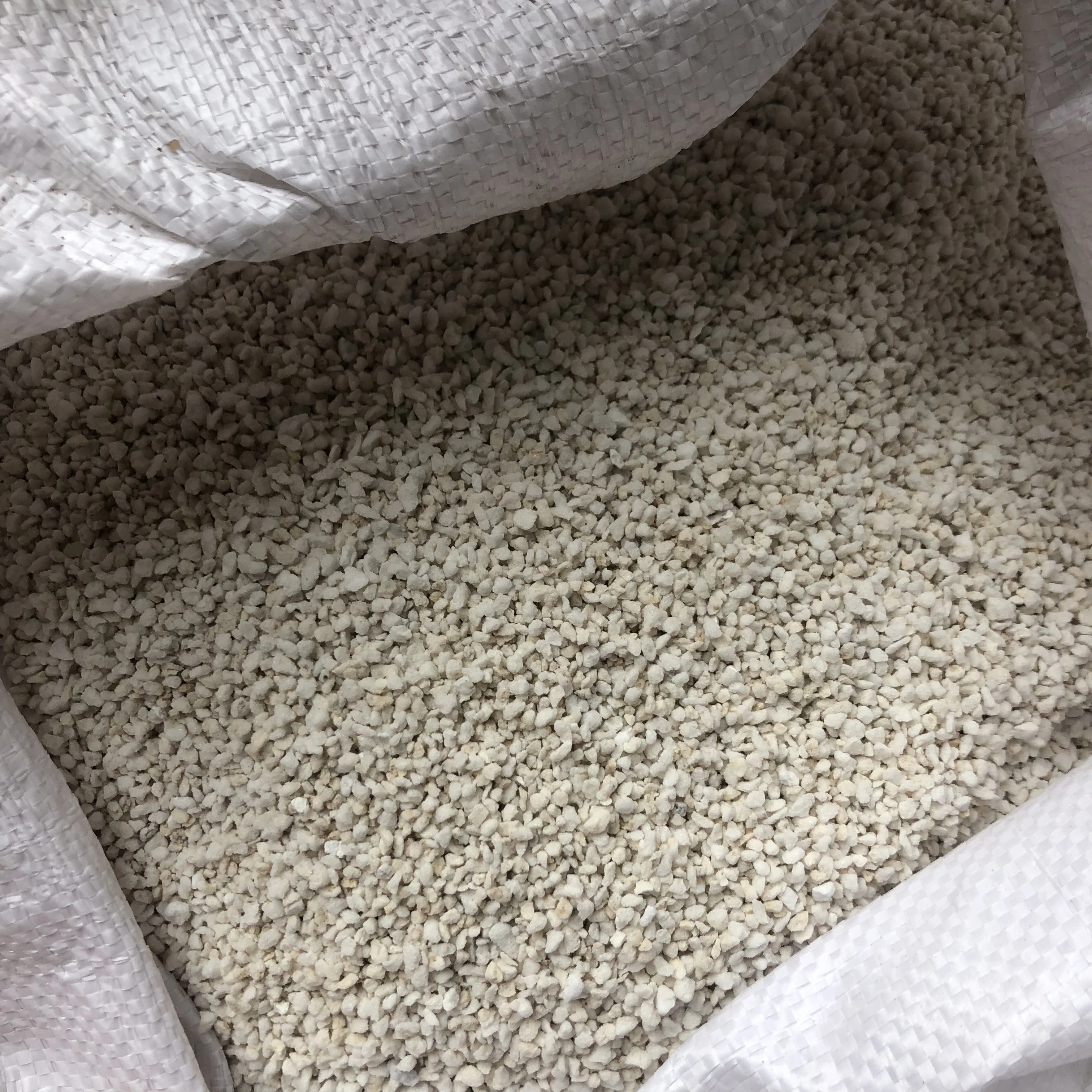 2024 Factory direct sales of 1-3mm expanded perlite for agricultural planting materials