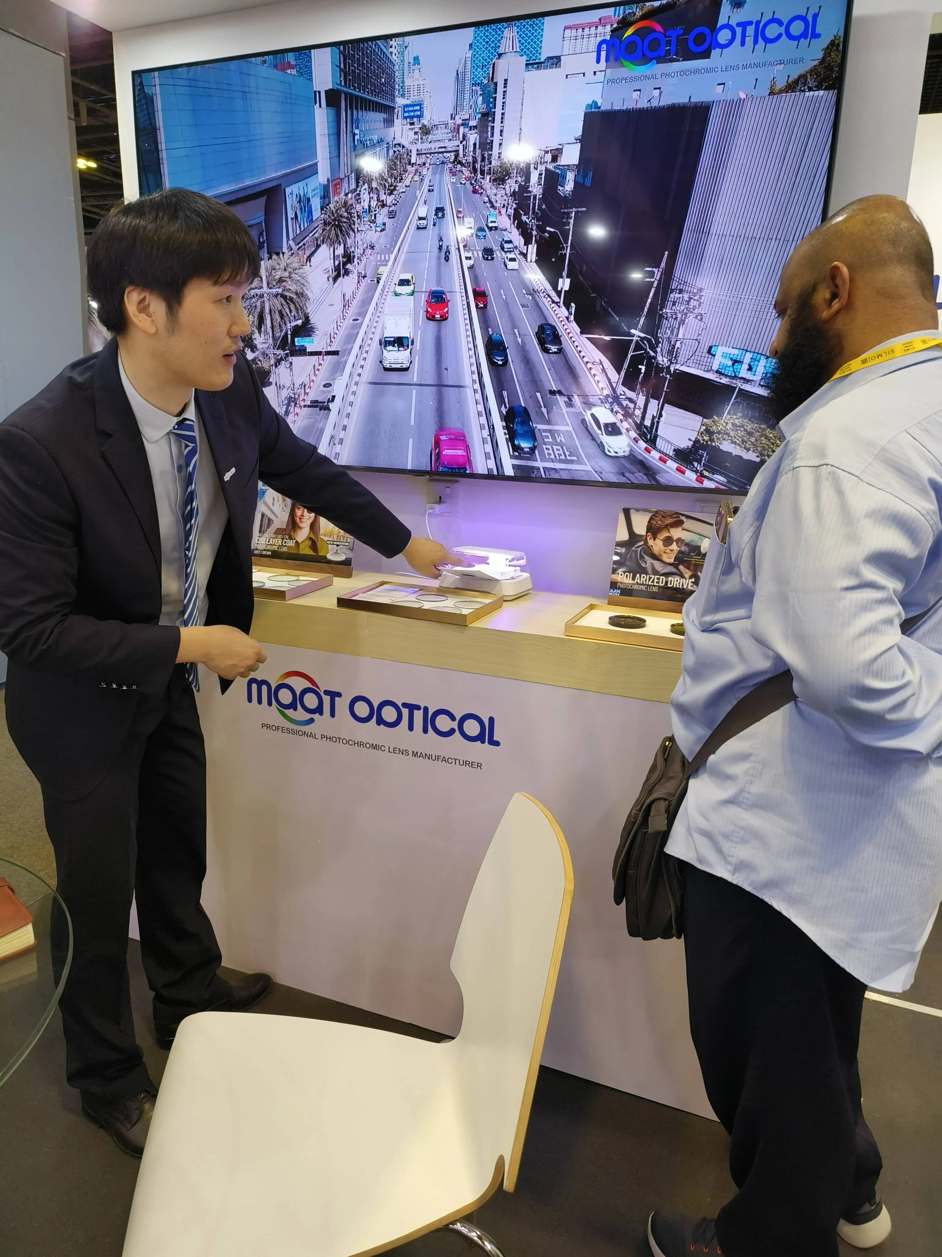 Danyang Custom Optical Lens 1.56 Flat Top HMC Photochromic  Lenses