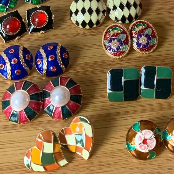 Hot sale new fashion vintage enamel stud earring for women jewelry