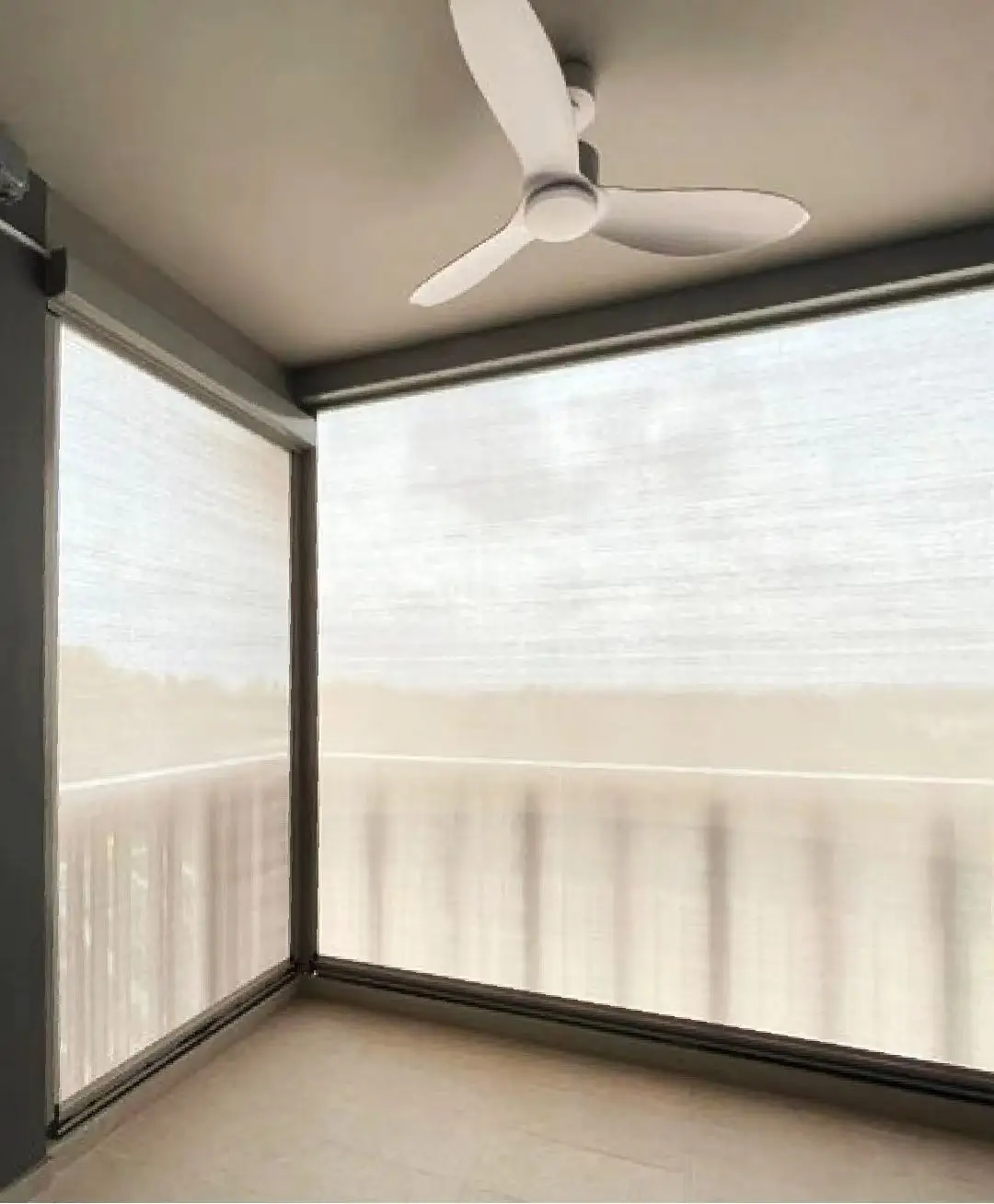 Wholesaler Customization  Aluminium Roller Shades Outdoor Rainproof Motorized Zipped Blinds