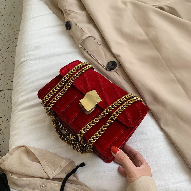 
Small Square Bag Female Fashion Velvet Retro One-shoulder Metal Lock Chain Messenger Bag 