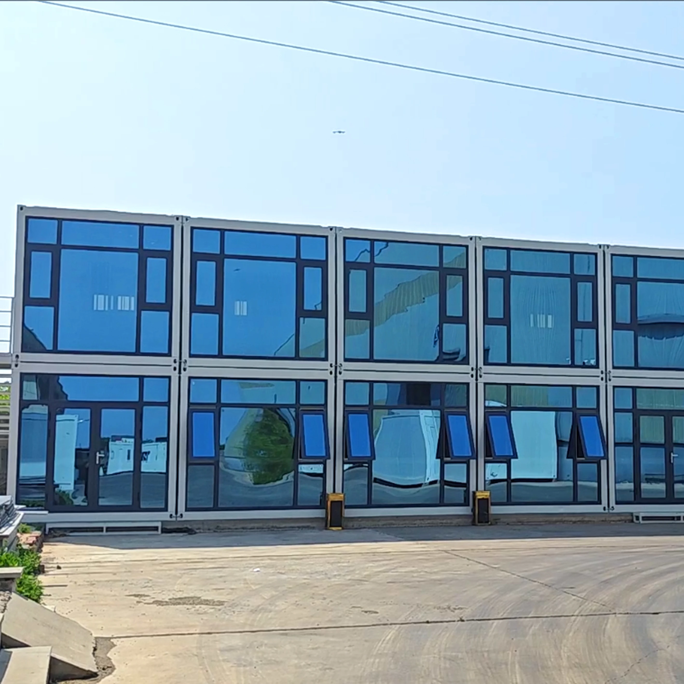 Waiyang Direct Factory Good Quality Easy to Install Modular Cabin 2 Story  Prefab Houses Flat Pack Container House