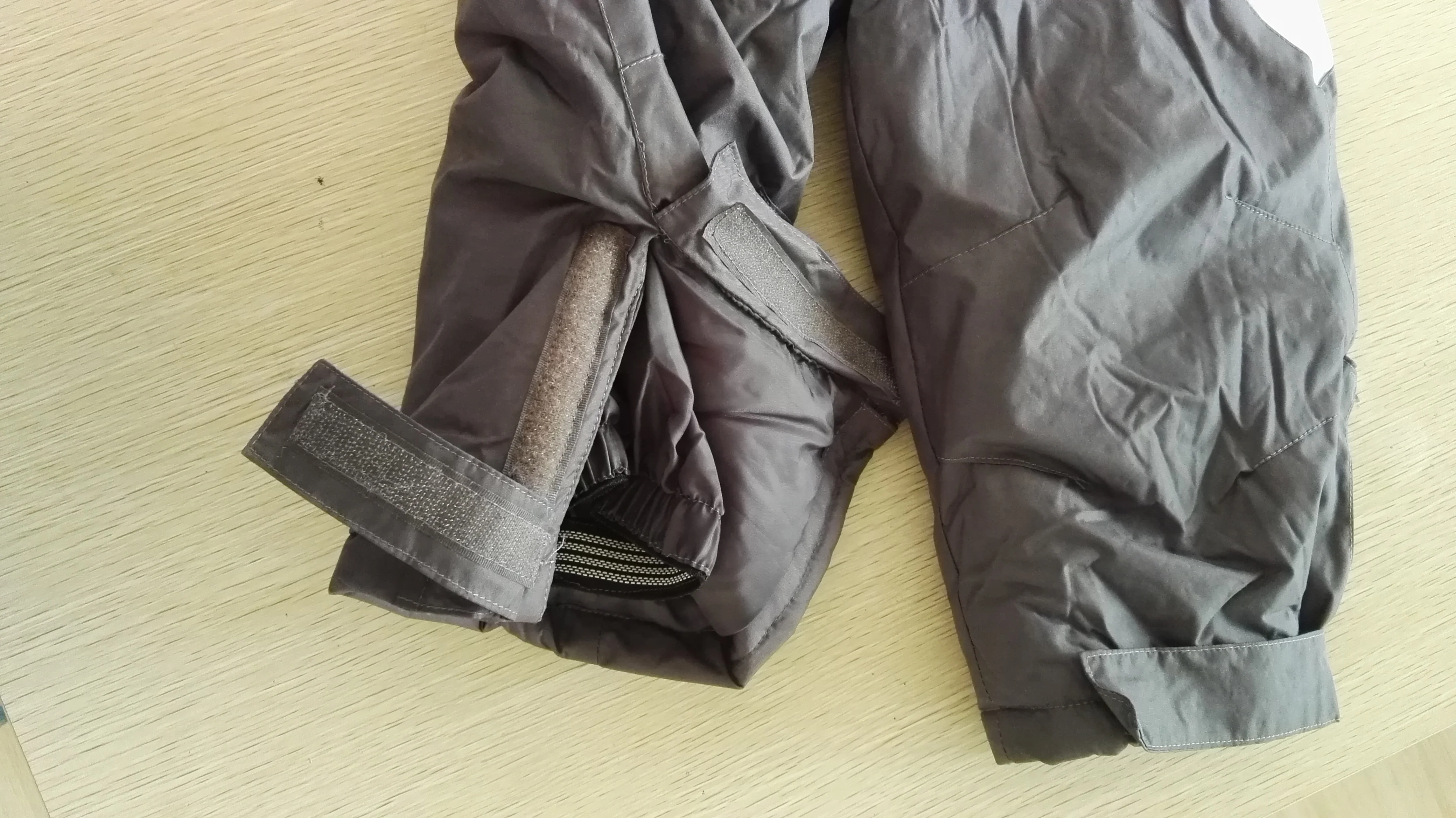 Stock lot winter child snowsuits with hood sports suit kids outdoors skiing suit