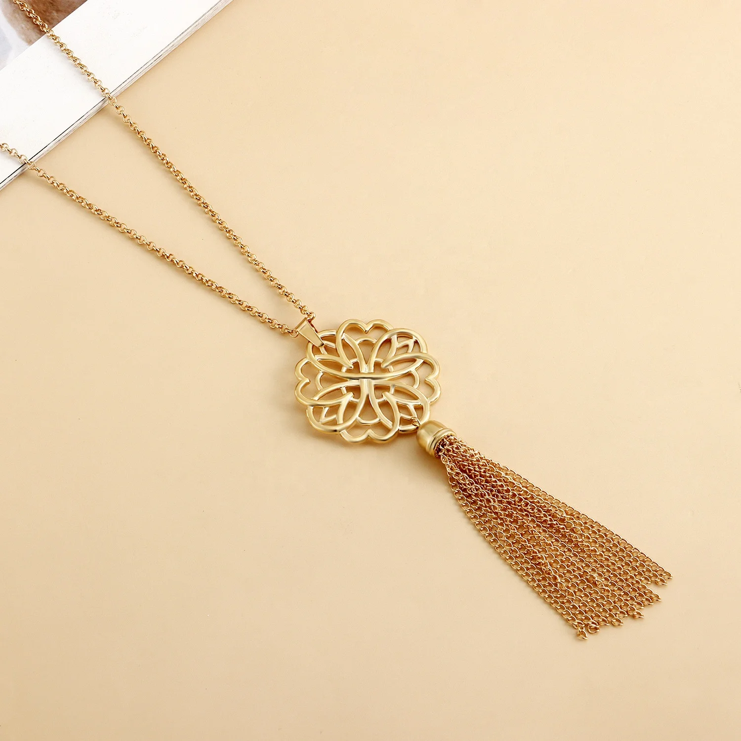 Factory direct cross-border jewelry INS hollow lotus fringe long necklace sweater chain