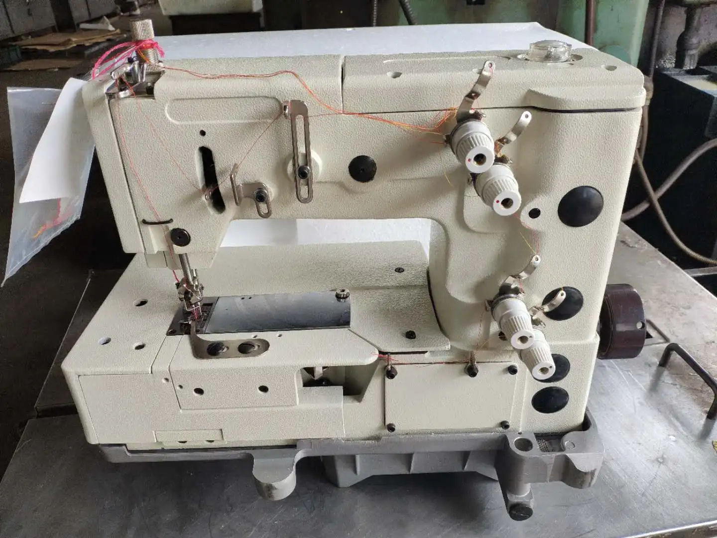 DS-1302 1 или 2 иглы с плоским двухместным стежком picotting швейная машина