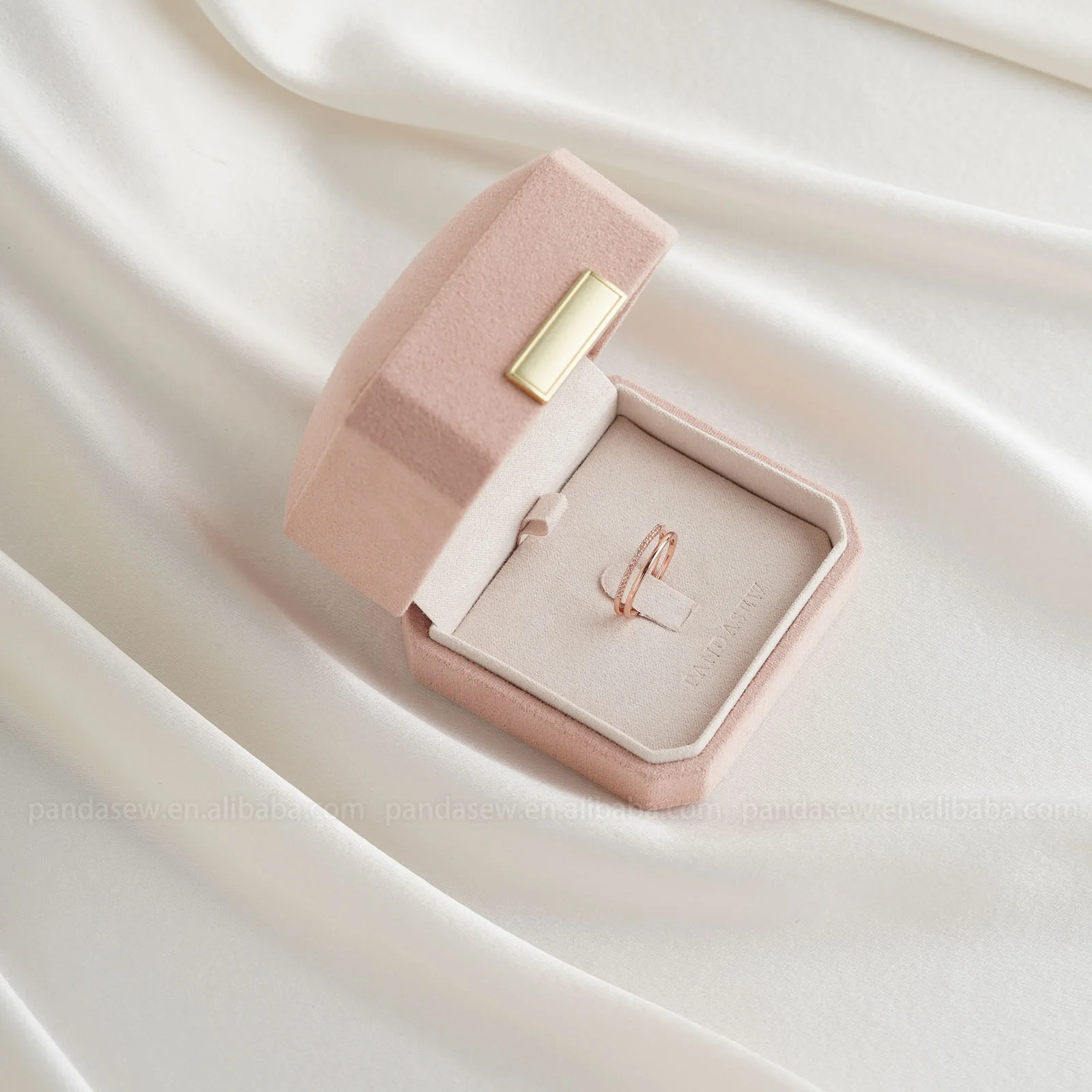 PandaSew Custom Logo Luxury Small Pink Soft Flannel Jewelry Box Gift Packaging Case Velvet Necklace Ring Boxes