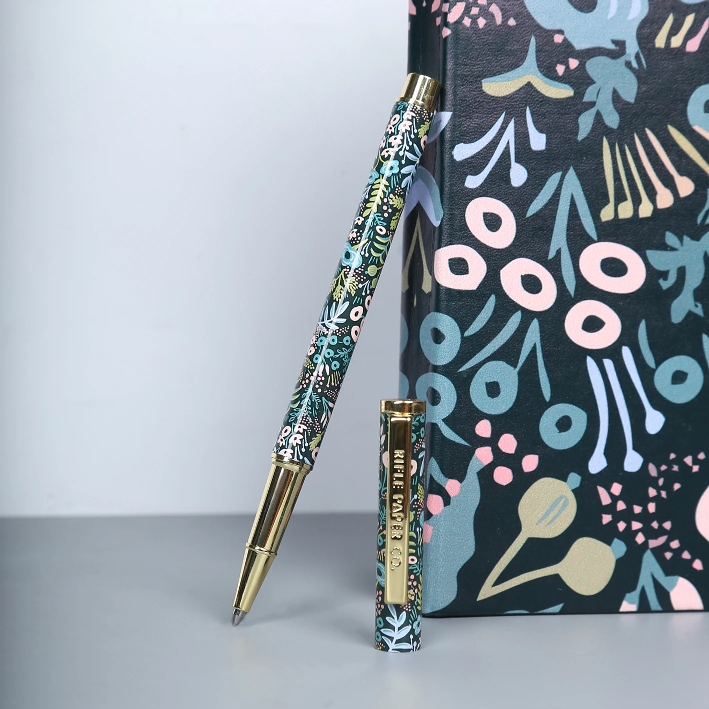 TTX Morandi Color Contrast Hot Selling Metal Custom Logo Advertising Kawaii Promotional Gift Ball Point Pen