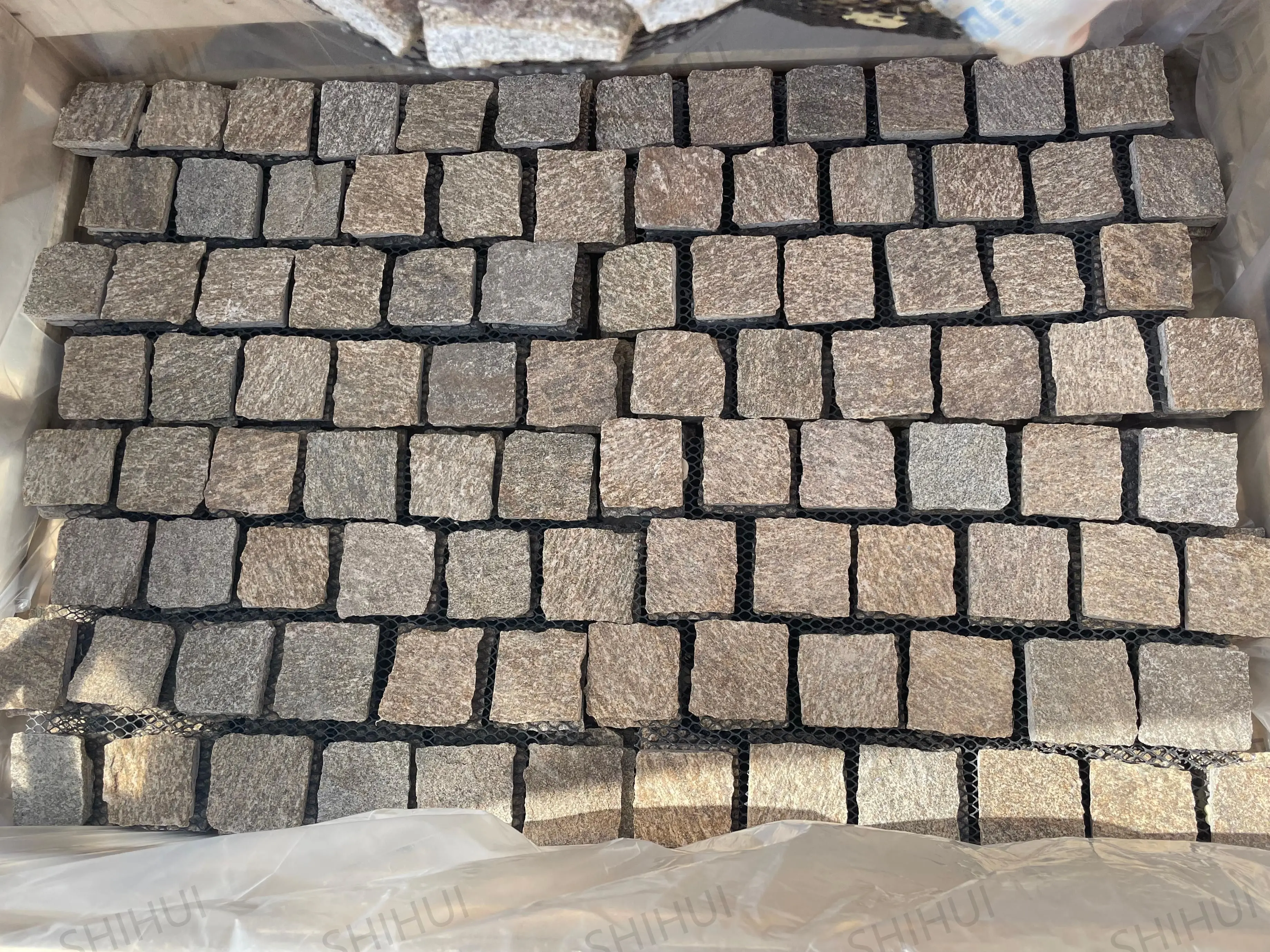 SHIHUI Cheap Natural Stone Tiger Skin Quartzite Brick Pattern Paving Stone Mesh Cobblestone Pavers for Driveway Street