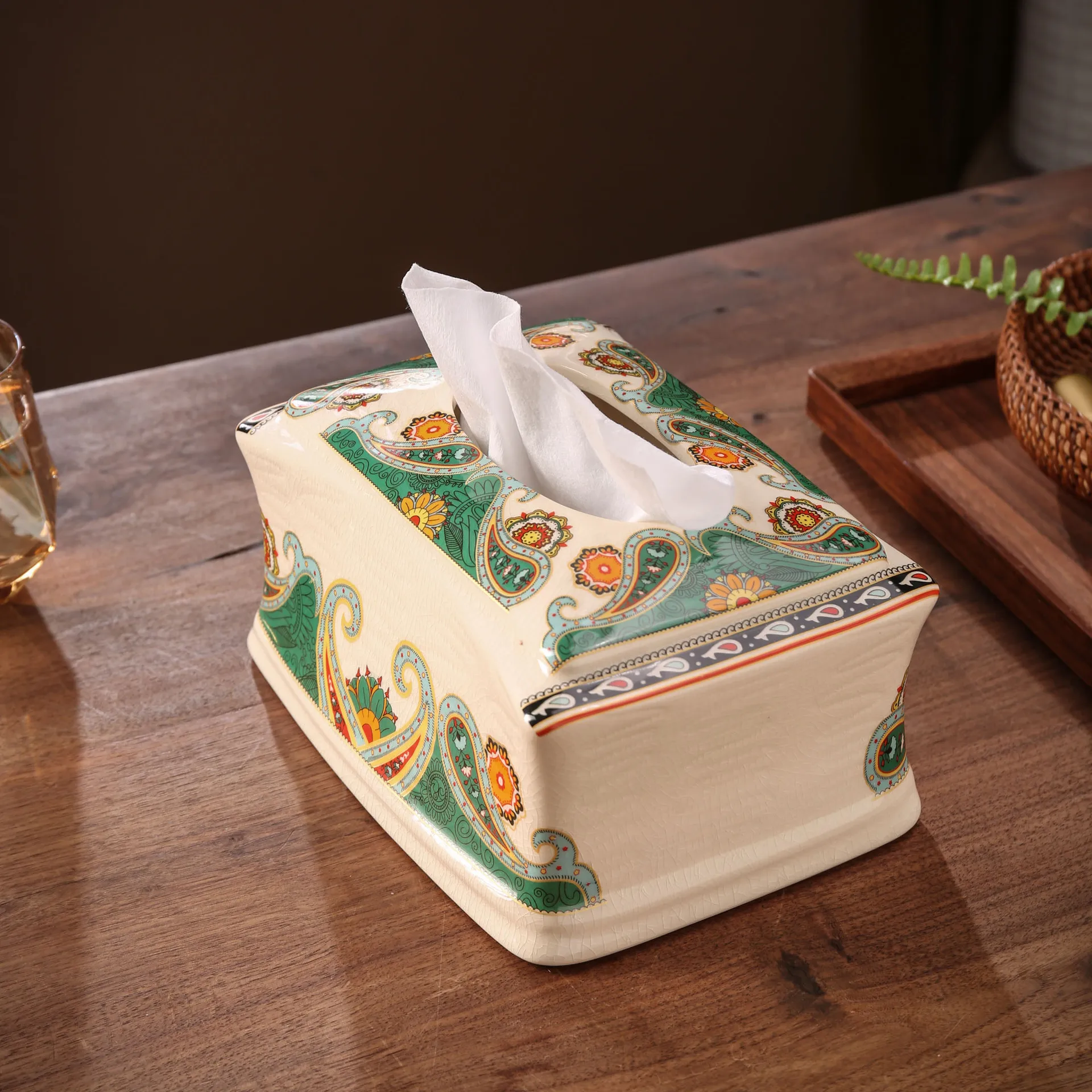 2024 Home Decor Fashion Ceramic Crafts Creative American Style Rustic Country Style White Floral Porcelain Tissue Box Holder