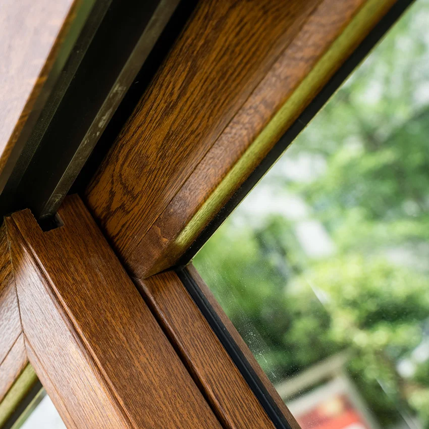 Виниловые двери и окна материал НПВХ профильные рамы