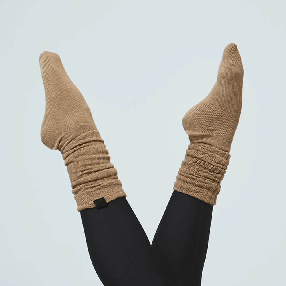 High quality custom scrunch socks women pilates yoga custom slouch socks with grip