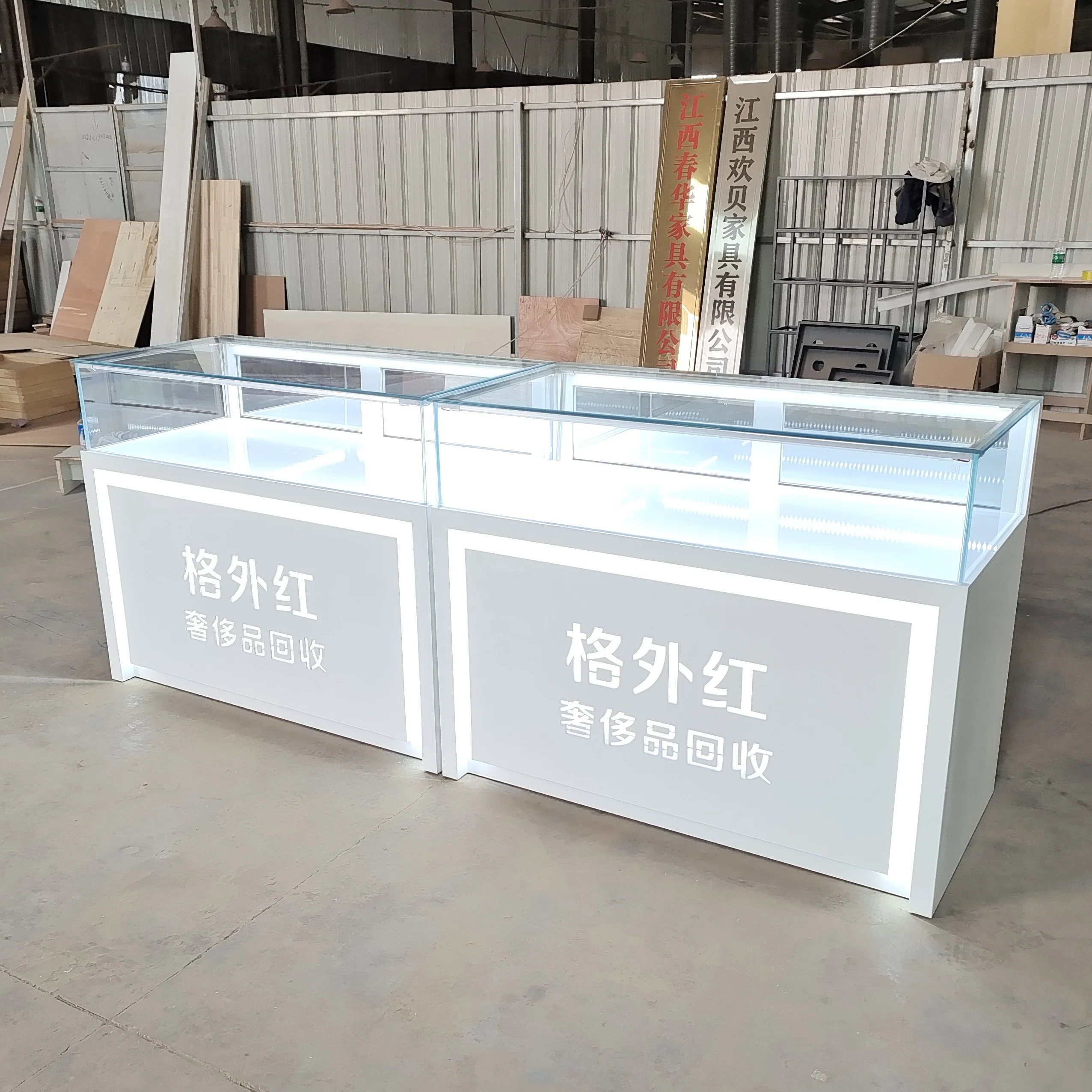 Luxury Shop Display Furniture Commercial Used Display Counter Sale Metal Feet Design Sit-down Jewelry Display Case