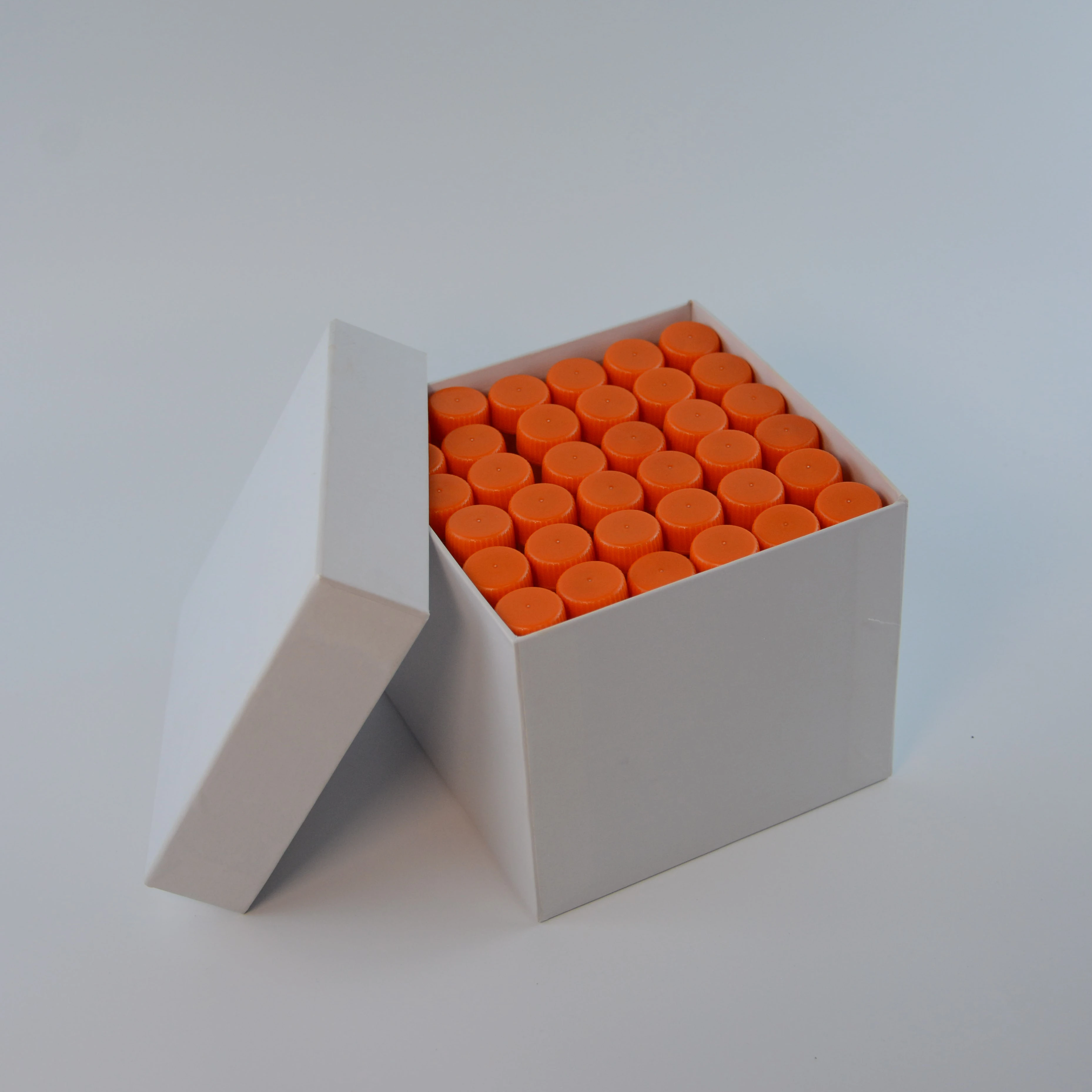 OEM color White color 81 well Cardboard Cryo Box paper Microcentrifuge Tube Cryogenic Storage Lab Cardboard Cyro box