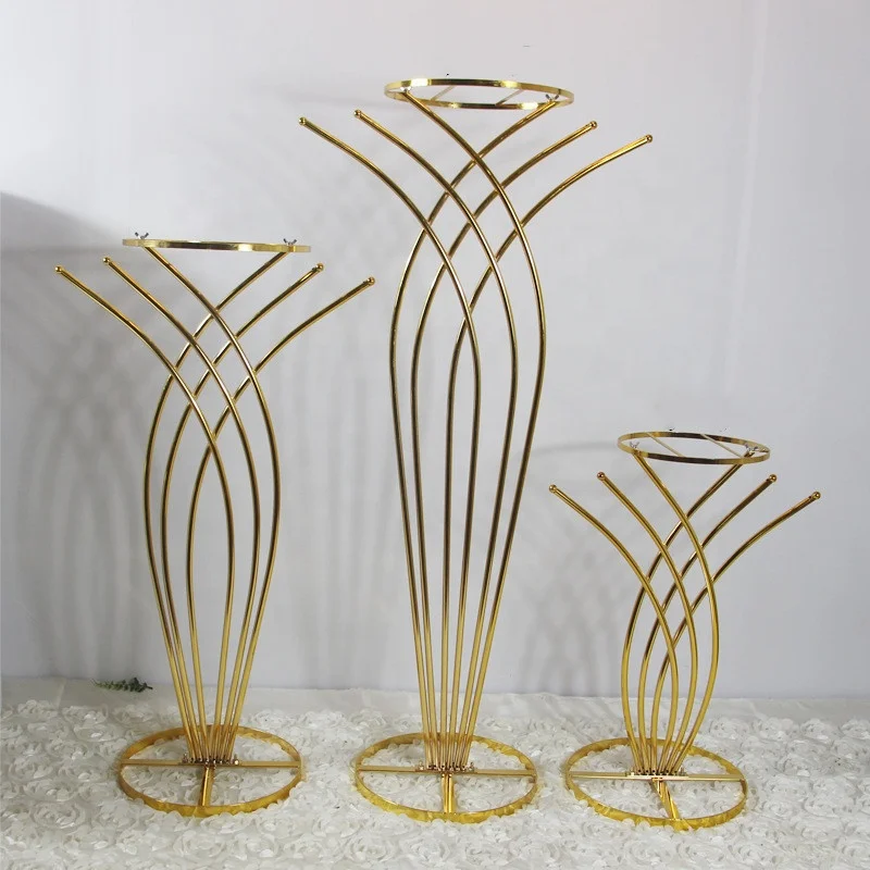 shiny gold candle holders centerpiece for wedding decorations
